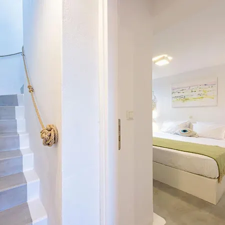 Aithoni Agioi Anargyroi *