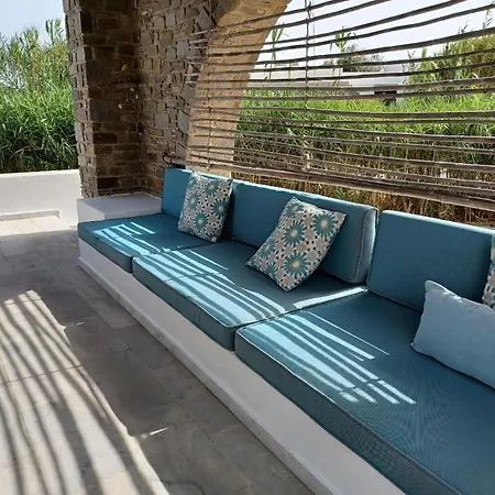 Aithoni Agioi Anargyroi *